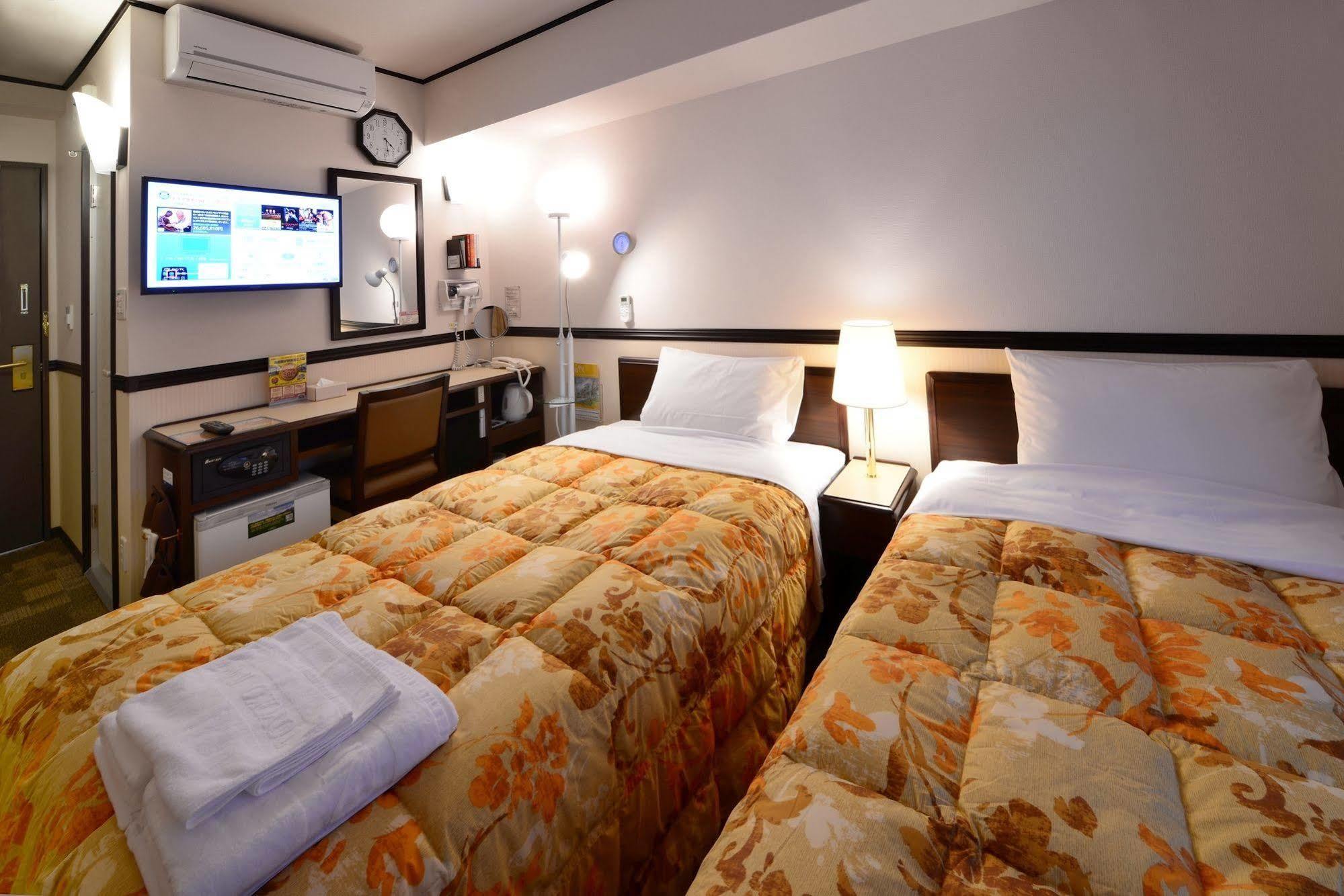 Toyoko Inn Shonan Hiratsuka Eki Kita Guchi No 2 Exteriér fotografie
